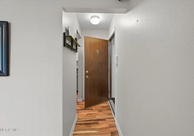 Photo 3 of Condo for sale at 4517 W Bancroft St # 32, Toledo, OH 43615 | MLS# 10013614 | Listing updated on 2026-09-20