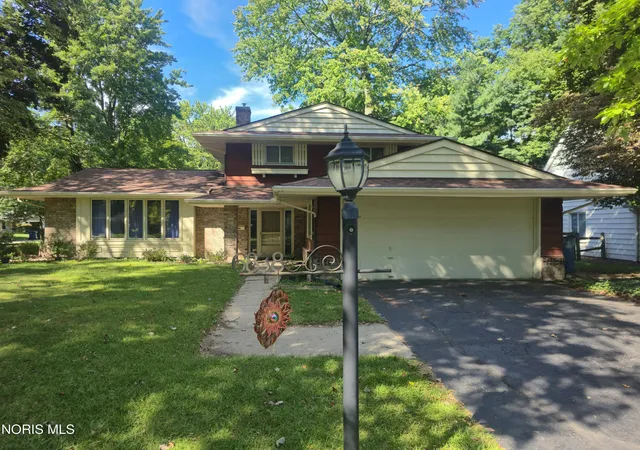 Photo 1 of Single family home for sale at 6838 Gettysburg Dr, Sylvania, OH 43560 | MLS# 10013647 | Listing updated on 2026-10-12