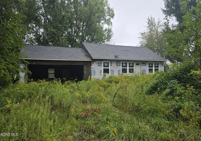 Single family home for sale at 9754 County Rd N, Delta, OH 43515 | MLS# 10013610