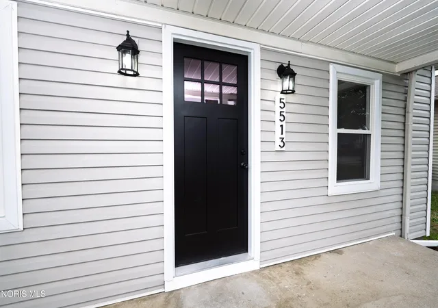 Photo 3 of Single family home for sale at 5513 Altsheler Dr, Sylvania, OH 43560 | MLS# 10013627 | Listing updated on 2026-09-22