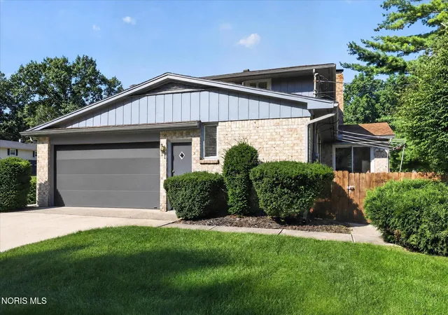Photo 4 of Single family home for sale at 4524 Westbourne Rd, Toledo, OH 43623 | MLS# 10013624 | Listing updated on 2026-10-22