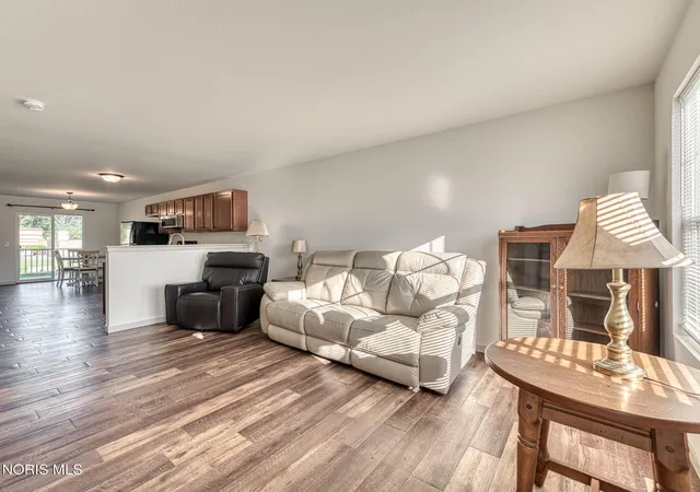 Photo 3 of Condo for sale at 5748 Aurora Pl, Sylvania, OH 43560 | MLS# 10013741 | Listing updated on 2026-09-28