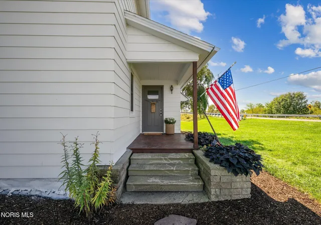 Photo 3 of Single family home for sale at 8818 County Rd 7 2, Delta, OH 43515 | MLS# 10013653 | Listing updated on 2026-09-27