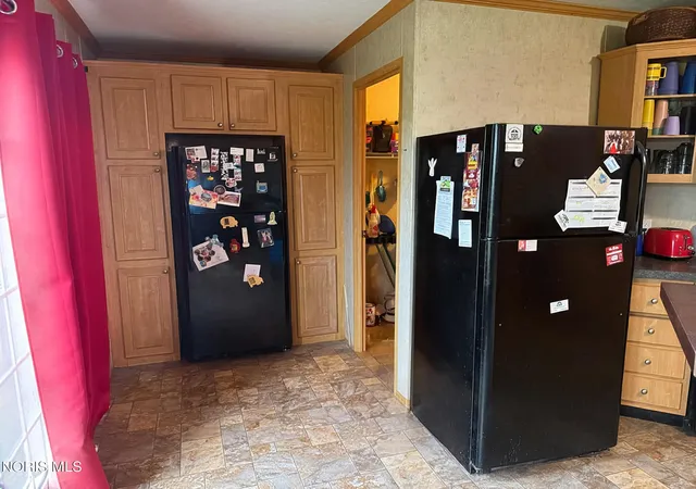 Photo 4 of Single family home for sale at 23350 W Trowbridge Rd, Millbury, OH 43447 | MLS# 10013752 | Listing updated on 2026-09-22