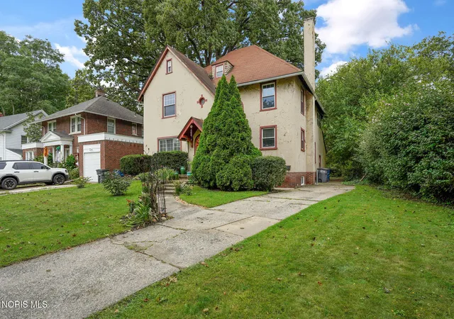 Photo 1 of Single family home for sale at 30 Birckhead Pl, Toledo, OH 43608 | MLS# 10013767 | Listing updated on 2026-09-25