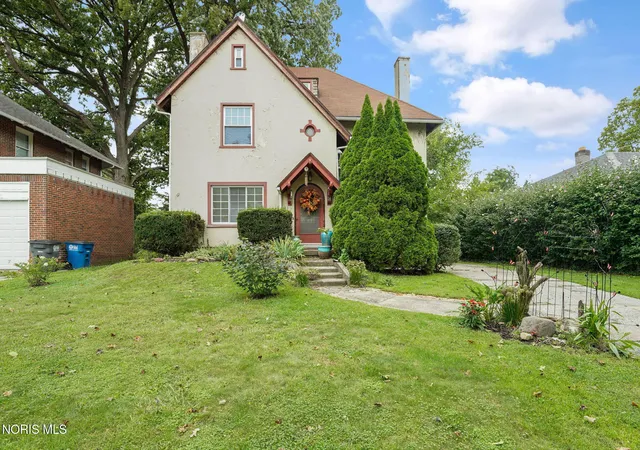 Photo 3 of Single family home for sale at 30 Birckhead Pl, Toledo, OH 43608 | MLS# 10013767 | Listing updated on 2026-09-25