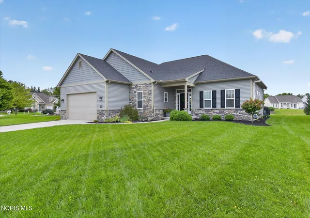 Photo 1 of Single family home for sale at 9940 Charles Glen Ln, Whitehouse, OH 43571 | MLS# 10013733 | Listing updated on 2026-09-29