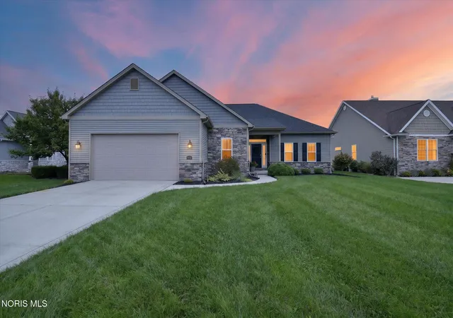 Photo 2 of Single family home for sale at 9940 Charles Glen Ln, Whitehouse, OH 43571 | MLS# 10013733 | Listing updated on 2026-09-29