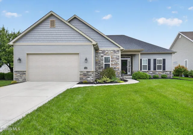 Photo 3 of Single family home for sale at 9940 Charles Glen Ln, Whitehouse, OH 43571 | MLS# 10013733 | Listing updated on 2026-09-29