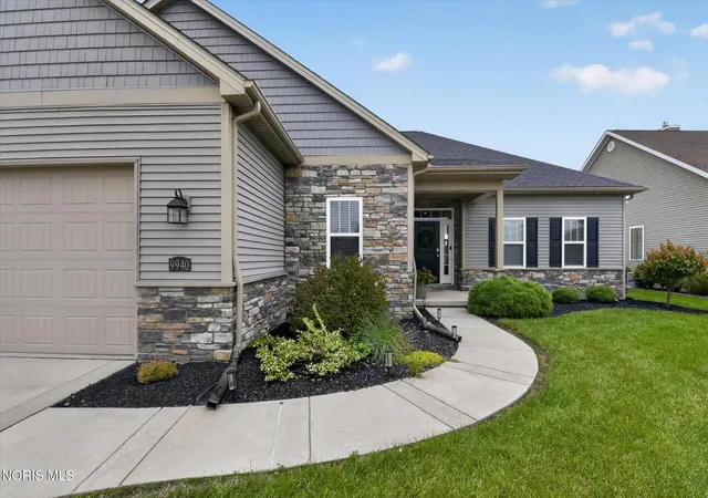 Photo 4 of Single family home for sale at 9940 Charles Glen Ln, Whitehouse, OH 43571 | MLS# 10013733 | Listing updated on 2026-09-29