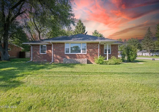 Photo 1 of Single family home for sale at 28509 Mccarty Dr, Perrysburg, OH 43551 | MLS# 10013663 | Listing updated on 2026-10-04