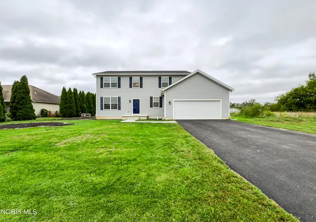 Photo 1 of Single family home for sale at 27821 Schriber St, Walbridge, OH 43465 | MLS# 10013697 | Listing updated on 2026-10-05