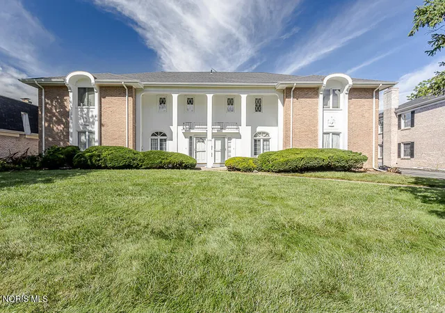 Photo 1 of Condo for sale at 5146 Regency Dr #2, Toledo, OH 43615 | MLS# 10013669 | Listing updated on 2026-10-06