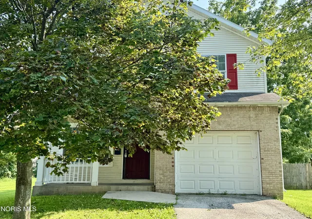 Photo 2 of Sale Pending at 737 Tecumseh St, Toledo, OH 43604 | MLS# 10013672 | Listing updated on 2026-09-27