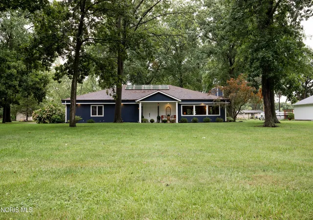 Photo 1 of Single family home for sale at 245 Riverdale Dr, Defiance, OH 43512 | MLS# 10013687 | Listing updated on 2026-09-26