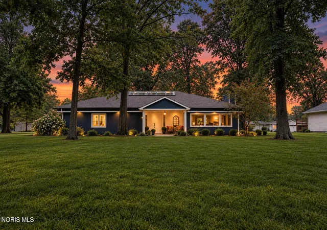 Photo 2 of Single family home for sale at 245 Riverdale Dr, Defiance, OH 43512 | MLS# 10013687 | Listing updated on 2026-09-26