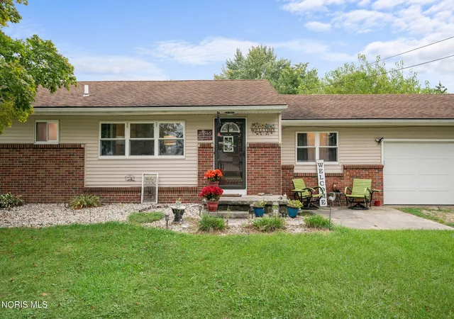 Photo 3 of Single family home for sale at 23348 W Centerfield Dr, Genoa, OH 43430 | MLS# 10013685 | Listing updated on 2026-10-07