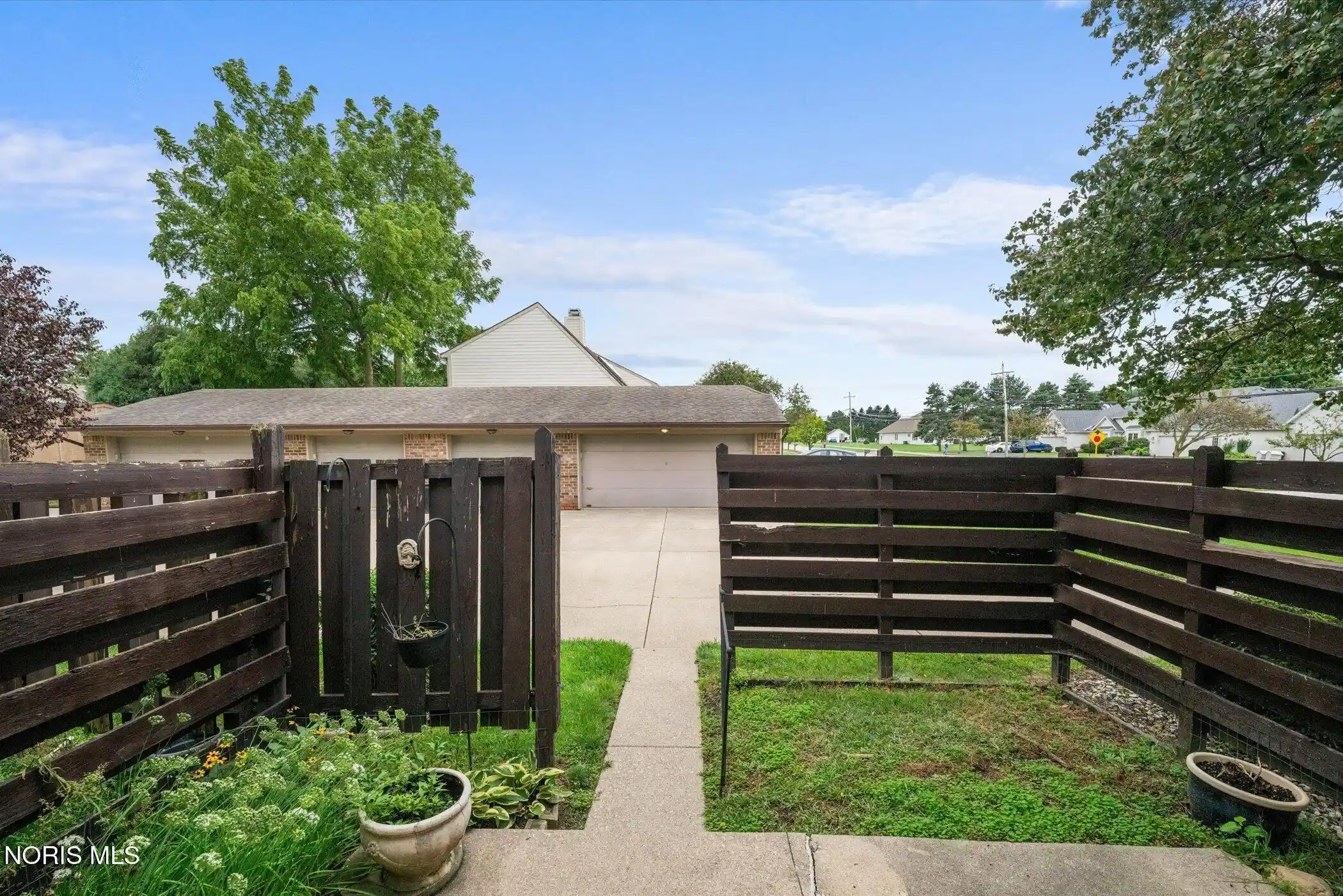 Listing Photo 31 - Condo for sale in 1315 Applegate St located at 1315 Applegate St, Waterville, OH 43566 - Unit #20