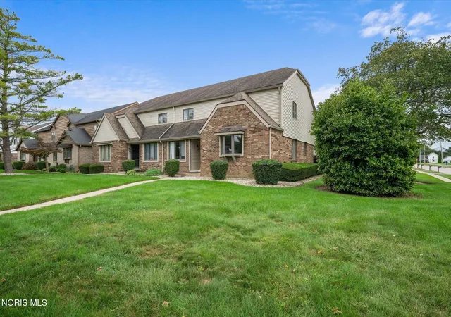 Photo 3 of Condo for sale at 1315 Applegate St #20, Waterville, OH 43566 | MLS# 10013743 | Listing updated on 2026-10-05