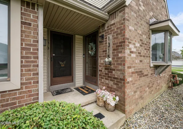 Photo 4 of Condo for sale at 1315 Applegate St #20, Waterville, OH 43566 | MLS# 10013743 | Listing updated on 2026-10-05