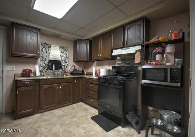 Photo 4 of Single family home for sale at 530 E Park St, Toledo, OH 43608 | MLS# 10013700 | Listing updated on 2026-10-06