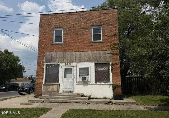 Photo 2 of Multi family home for sale at 1401 Liberty St, Toledo, OH 43605 | MLS# 10013701 | Listing updated on 2026-09-21