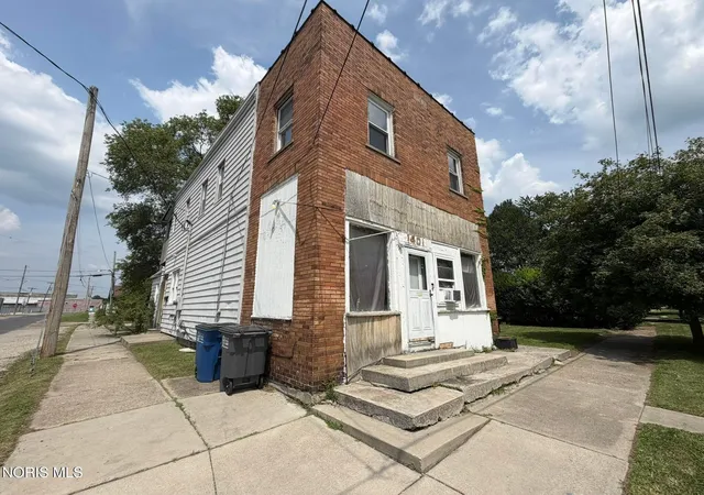 Photo 3 of Multi family home for sale at 1401 Liberty St, Toledo, OH 43605 | MLS# 10013701 | Listing updated on 2026-09-21
