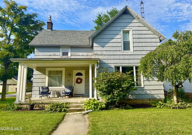 Photo 2 of Single family home for sale at 416 Toledo St, Elmore, OH 43416 | MLS# 10013828 | Listing updated on 2026-09-23