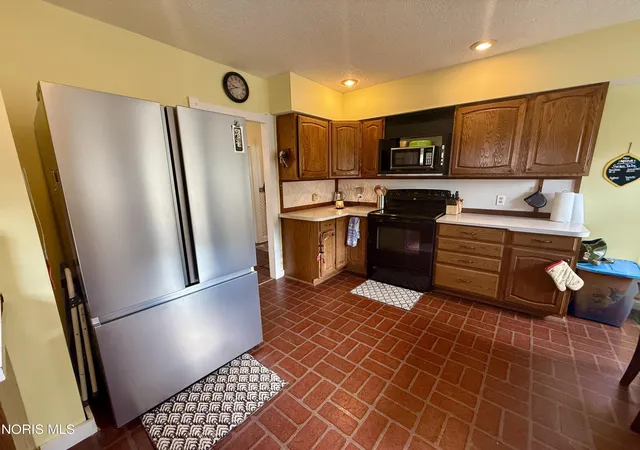 Photo 3 of Single family home for sale at 416 Toledo St, Elmore, OH 43416 | MLS# 10013828 | Listing updated on 2026-09-23