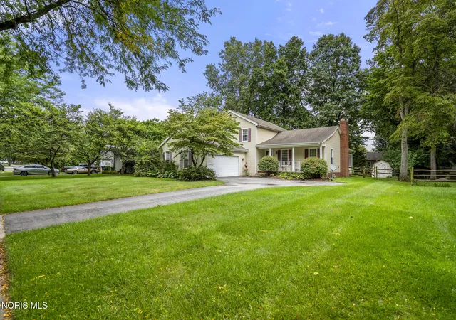 Photo 1 of Single family home for sale at 1854 Willowhill Ln, Toledo, OH 43615 | MLS# 10013710 | Listing updated on 2026-10-23