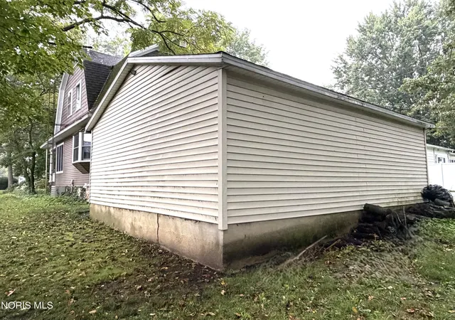 Photo 4 of Single family home for sale at 305 S Mary St, Forest, OH 45843 | MLS# 10013714 | Listing updated on 2026-09-21