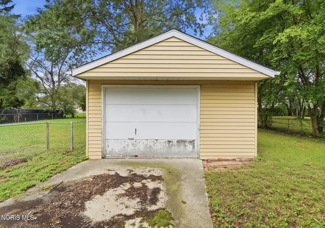 Photo 27 of Single family home for sale at 4917 Bowser Dr, Toledo, OH 43613 | MLS# 10013795 | Listing updated on 2026-10-27