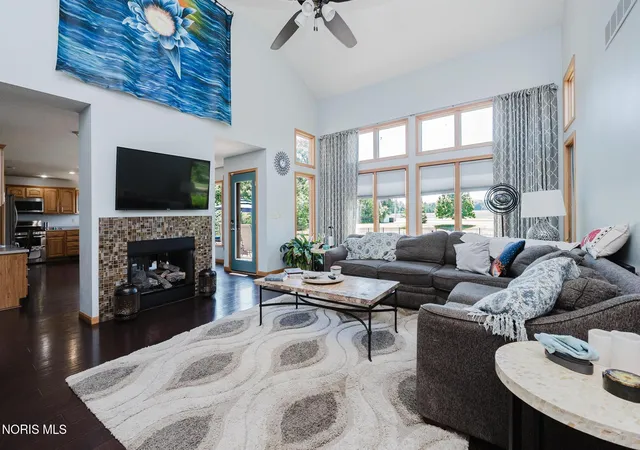 Photo 2 of Single family home for sale at 101 Hawthorn Ct, Bluffton, OH 45817 | MLS# 10013739 | Listing updated on 2026-10-01