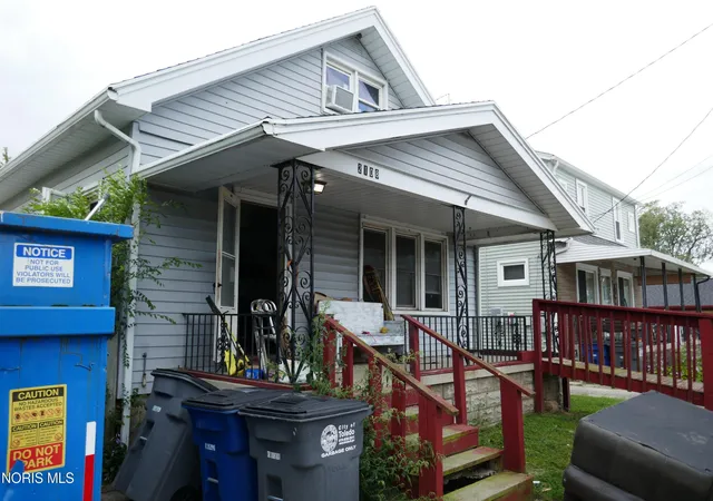 Photo 3 of Single family home for sale at 2108 Hoops Dr, Toledo, OH 43611 | MLS# 10013746 | Listing updated on 2026-10-02