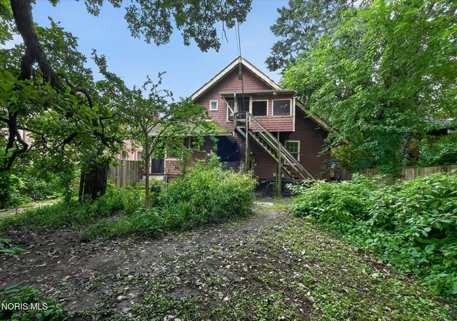 Photo 7 of Multi family home for sale at 2479 Parkwood Ave, Toledo, OH 43620 | MLS# 10013826 | Listing updated on 2026-09-23