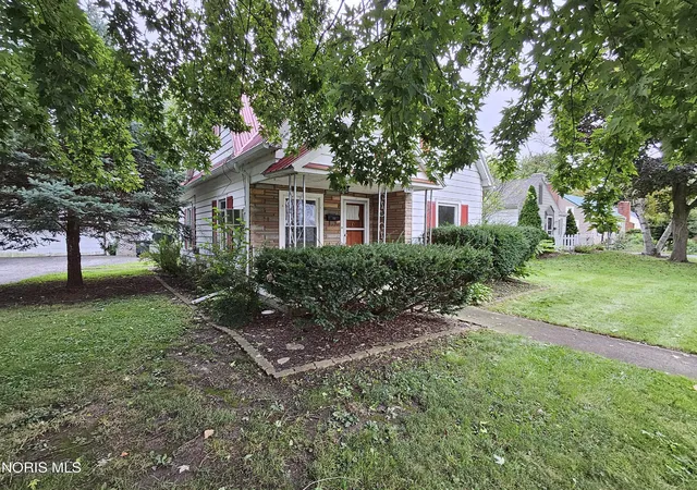 Photo 2 of Single family home for sale at 347 Henderson Ave, Upper Sandusky, OH 43351 | MLS# 10013755 | Listing updated on 2026-09-28