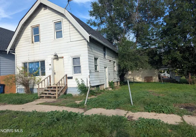 Photo 1 of Sale Pending at 21 Banks St, Toledo, OH 43609 | MLS# 10013756 | Listing updated on 2026-10-06