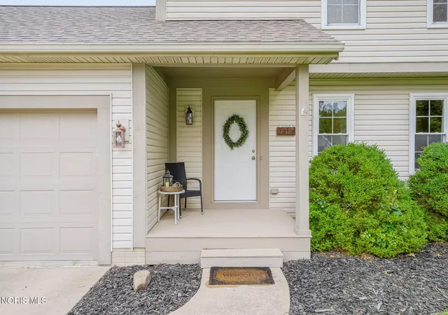 Photo 3 of Single family home for sale at 7414 Woodshire Ln, Holland, OH 43528 | MLS# 10013835 | Listing updated on 2026-10-06