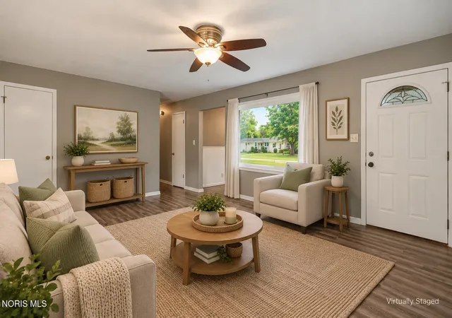 Photo 3 of Single family home for sale at 1021 Cherry St, Montpelier, OH 43543 | MLS# 10013839 | Listing updated on 2026-10-01