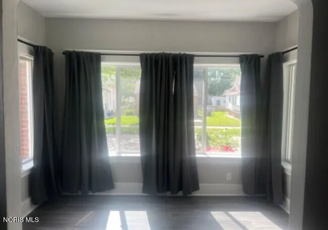 Photo 3 of Multi family home for sale at 259 Willard St, Toledo, OH 43605 | MLS# 10013765 | Listing updated on 2026-09-30
