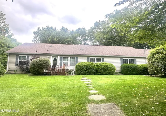 Photo 2 of Sale Pending at 4703 E Schoolhouse Rd, Port Clinton, OH 43452 | MLS# 10013759 | Listing updated on 2026-09-25