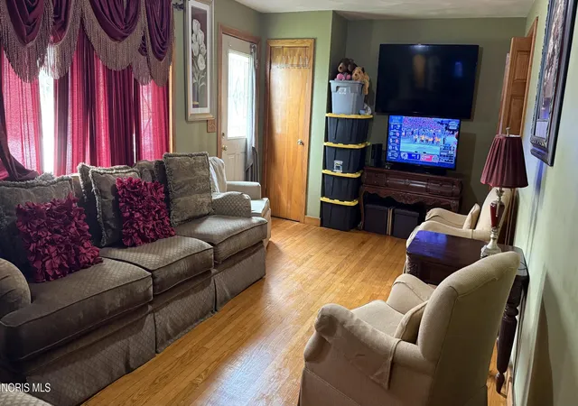 Photo 3 of Single family home for sale at 1125 Ottawa Ave, Defiance, OH 43512 | MLS# 10013777 | Listing updated on 2026-09-25