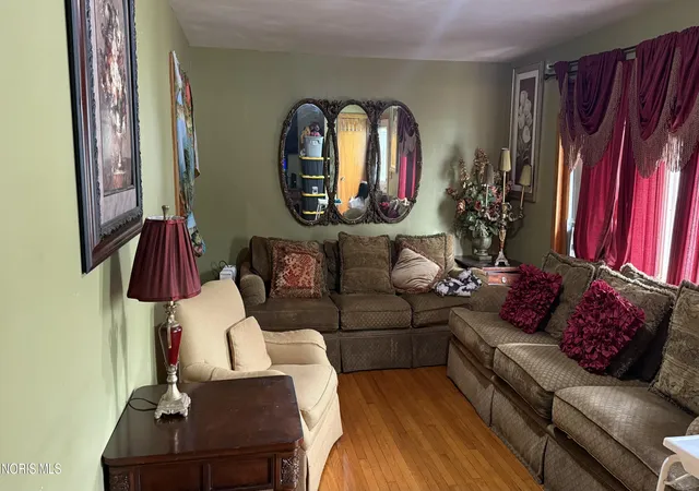 Photo 3 of Single family home for sale at 1125 Ottawa Ave, Defiance, OH 43512 | MLS# 10013777 | Listing updated on 2026-09-25