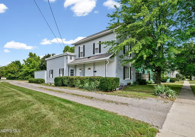 Photo 1 of Single family home for sale at 518 Lawn Ave, Findlay, OH 45840 | MLS# 10013894 | Listing updated on 2026-09-28