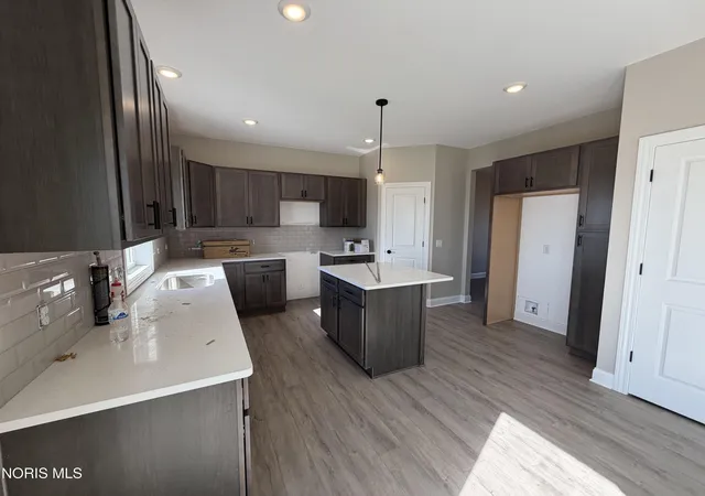 Photo 2 of Single family home for sale at 9845 Featherwood Ln, Sylvania, OH 43560 | MLS# 10013816 | Listing updated on 2026-10-30