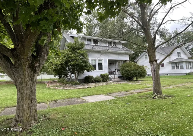 Photo 3 of Single family home for sale at 919 Delaware Ave, Montpelier, OH 43543 | MLS# 10013812 | Listing updated on 2026-09-23