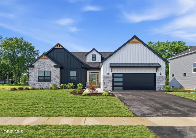 Photo 1 of Single family home for sale at 5922 Kacy Ln, Oregon, OH 43616 | MLS# 10013867 | Listing updated on 2026-10-05