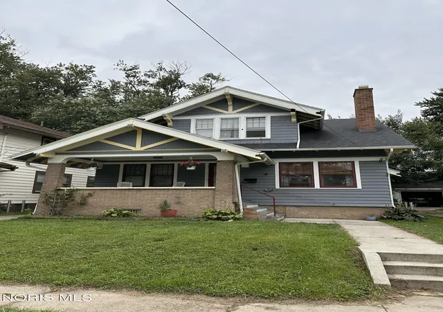 Photo 1 of Single family home for sale at 3833 Drexel Dr, Toledo, OH 43612 | MLS# 10013782 | Listing updated on 2026-10-09