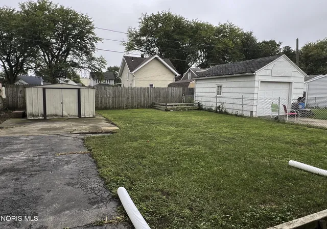 Photo 3 of Single family home for sale at 111 Pasadena Blvd, Toledo, OH 43612 | MLS# 10013799 | Listing updated on 2026-09-28