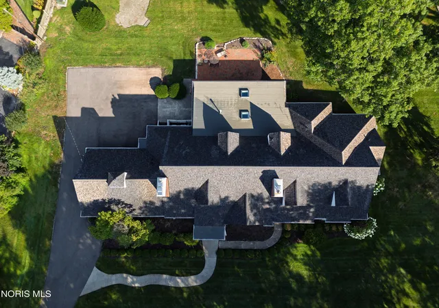 Photo 62 of Single family home for sale at 2953 Westchester Rd, Ottawa Hills, OH 43615 | MLS# 10013814 | Listing updated on 2026-10-22